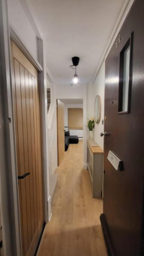 London Flat - Good Access To Central and more!